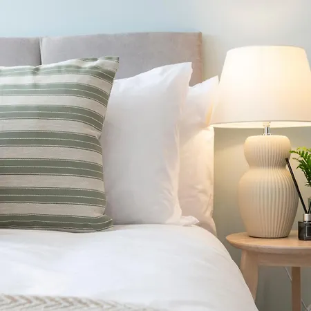 Close To Centre, 3 Bedrooms With Free Parking, Great For Contractors & Long Term Bookings - Nordstay *