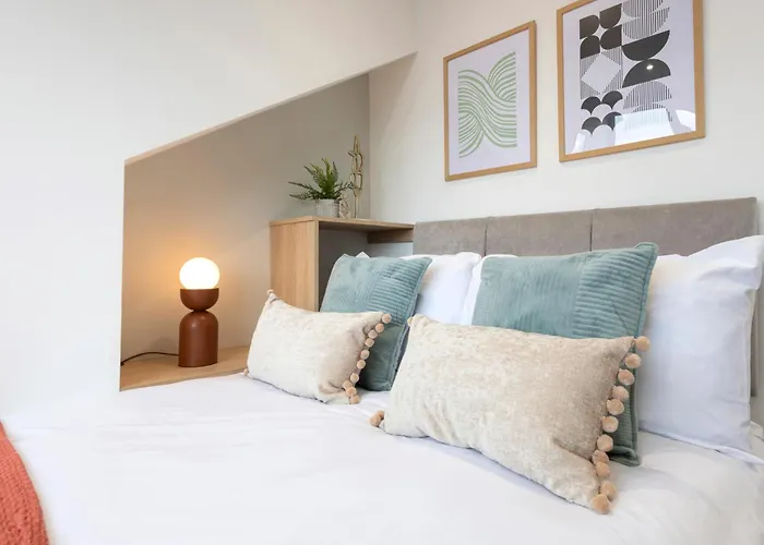 Close To Centre, 3 Bedrooms With Free Parking, Great For Contractors & Long Term Bookings - Nordstay *