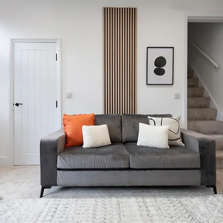 펜션 Close To Centre, 3 Bedrooms With Free Parking, Great For Contractors & Long Term Bookings - Nordstay *