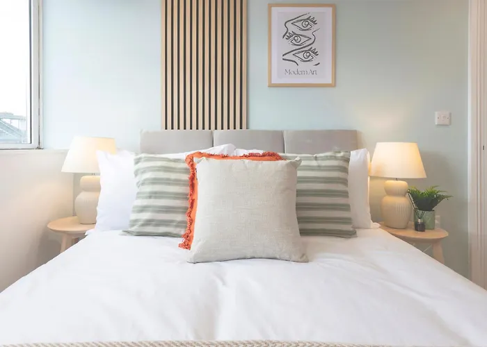 בית נופש Close To Centre, 3 Bedrooms With Free Parking, Great For Contractors & Long Term Bookings - Nordstay לידס